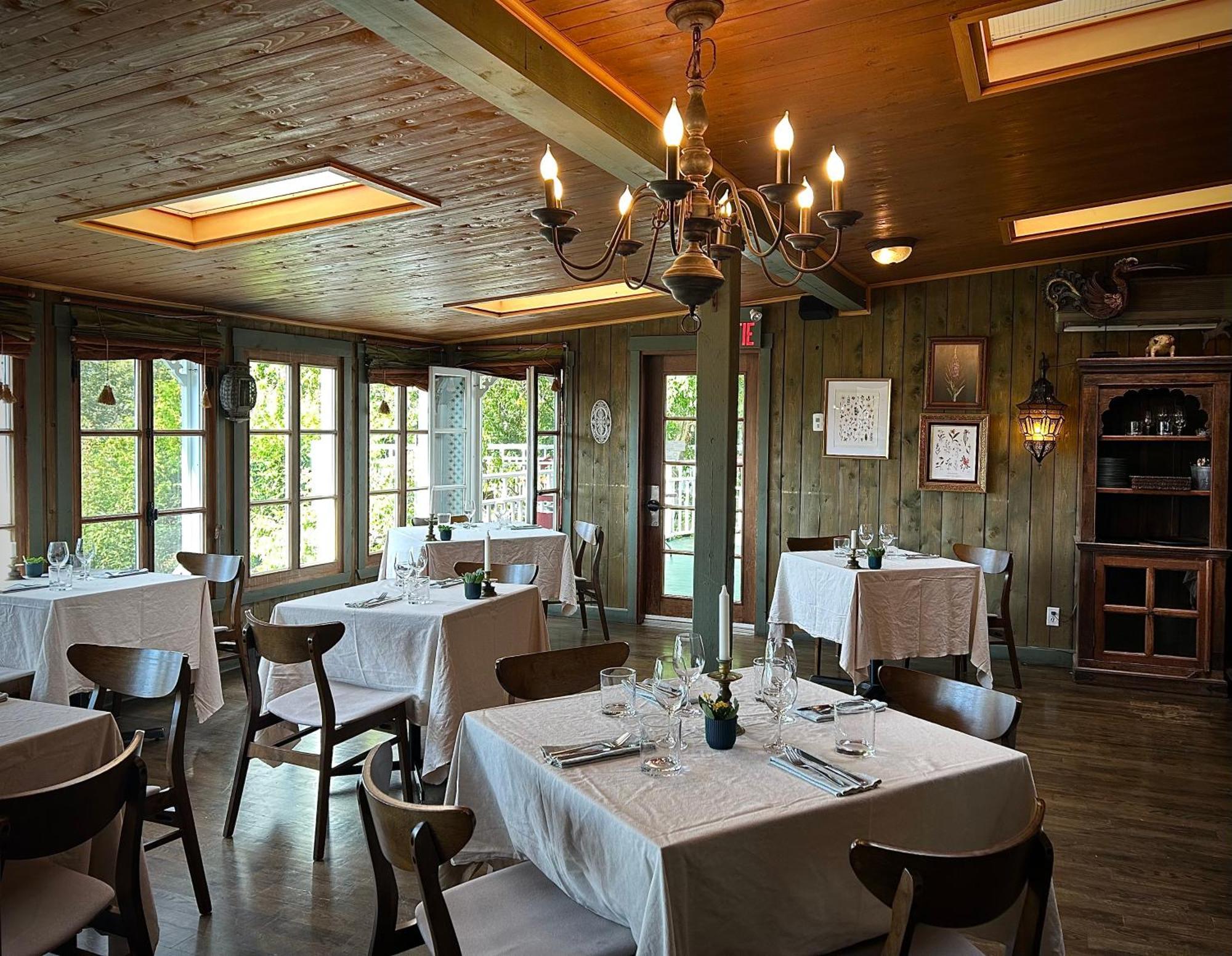 Le Mange Grenouille Hotel Bic